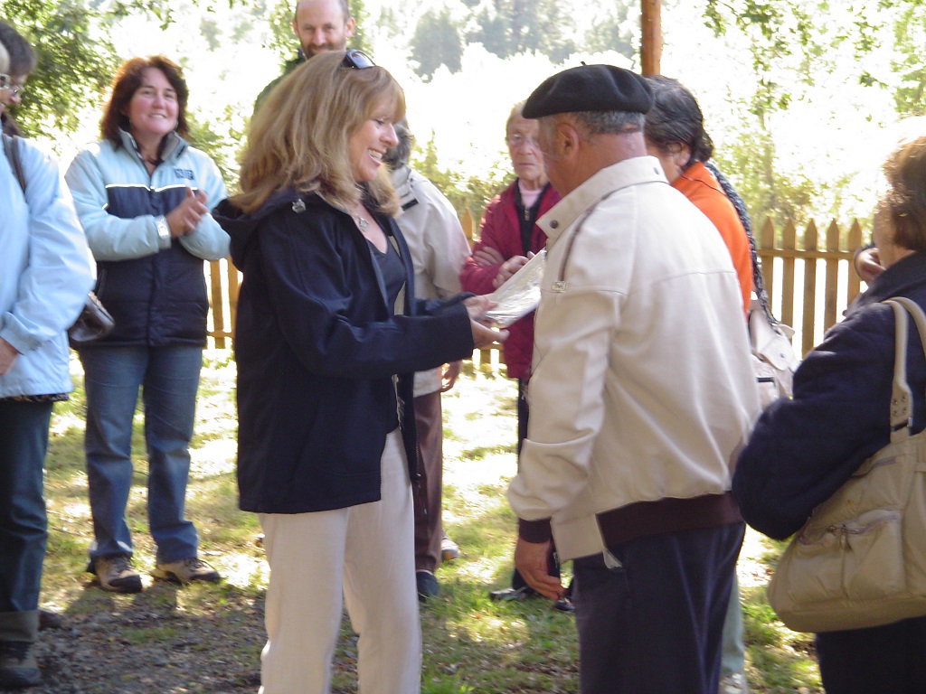 entrega de libro hua hum a Leiva