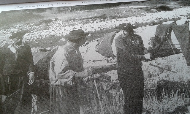 janet-secando-ropa-en-el-paso-ilpela-1969