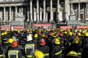 bomberos en el congreso